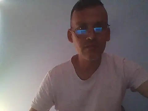 Snapshot of jairo43 chatting on July 2026 02:23:01 PM jairo43 online show from July 2026 02:23:01 PM