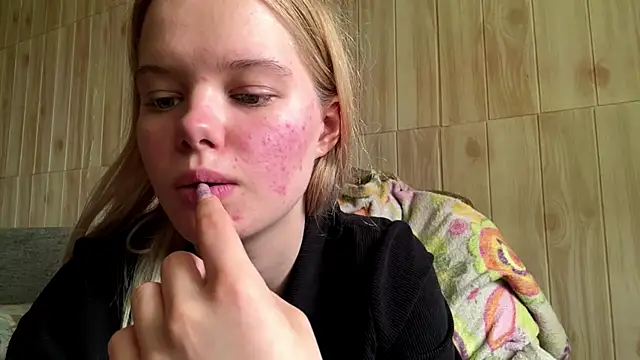 Snapshot of Malinwitch chatting on July 2026 01:48:02 PM Malinwitch online show from July 2026 01:48:02 PM