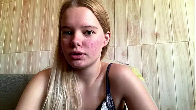 Snapshot of Malinwitch chatting on August 2026 05:20:01 AM Malinwitch online show from August 2026 05:20:01 AM