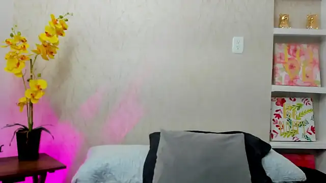 Snapshot of ChloeSmith9 chatting on July 2026 06:50:01 PM ChloeSmith9 online show from July 2026 06:50:01 PM