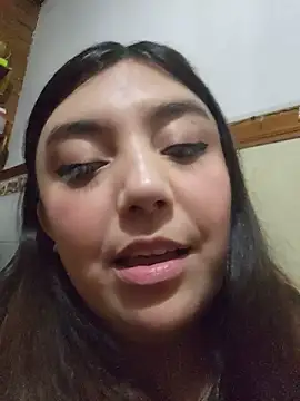 Snapshot of RoxanneDiaz chatting on June 2026 03:26:01 AM RoxanneDiaz online show from June 2026 03:26:01 AM