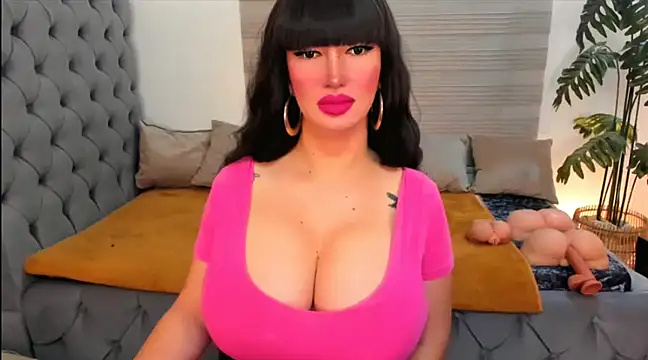 Snapshot of PlayfullMaria chatting on December 2024 01:18:01 AM PlayfullMaria online show from December 2024 01:18:01 AM