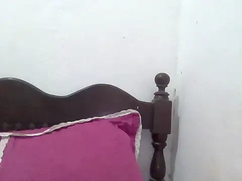 Snapshot of Xoeni chatting on May 2026 11:45:02 PM Xoeni online show from May 2026 11:45:02 PM