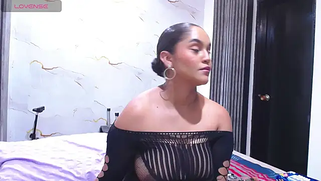 Snapshot of Liaa_cams chatting on July 2026 03:02:01 AM Liaa cams online show from July 2026 03:02:01 AM