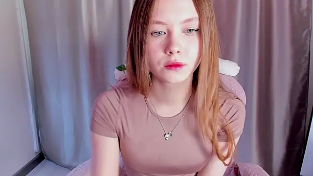 FloraLarsson online show from May 2026 03:45:02 AM