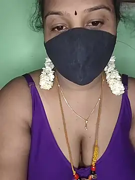 Snapshot of tamil_butterfly chatting on June 2026 06:56:01 PM tamil butterfly online show from June 2026 06:56:01 PM