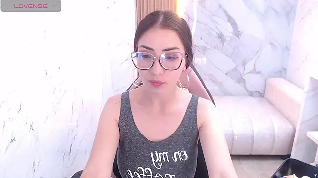 IvoryMuse tf online show from April 2026 03:07:01 PM