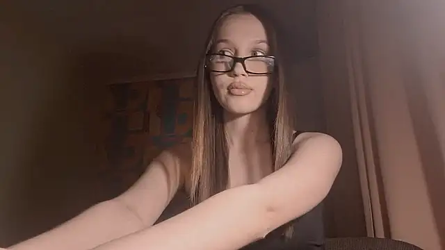 Katrinethequeen online show from May 2026 04:23:02 PM