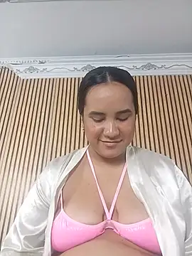 Snapshot of NATY_BUSTOS chatting on May 2026 01:57:02 AM NATY BUSTOS online show from May 2026 01:57:02 AM
