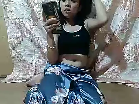 Snapshot of Yours_AsianPinayGirl18 chatting on May 2026 12:33:01 PM Yours AsianPinayGirl18 online show from May 2026 12:33:01 PM