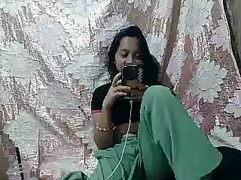 Snapshot of Yours_AsianPinayGirl18 chatting on May 2026 10:09:02 AM Yours AsianPinayGirl18 online show from May 2026 10:09:02 AM
