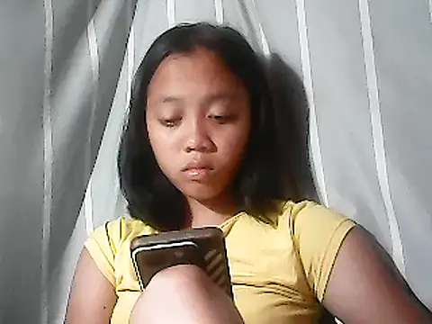 Snapshot of Yours_AsianPinayGirl18 chatting on June 2026 10:04:01 PM Yours AsianPinayGirl18 online show from June 2026 10:04:01 PM