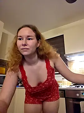 Lilian West online show from April 2026 06:25:01 PM