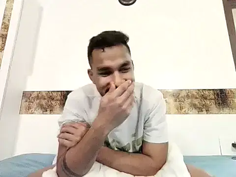 Snapshot of Desihotboy990 chatting on June 2026 01:43:01 PM Desihotboy990 online show from June 2026 01:43:01 PM