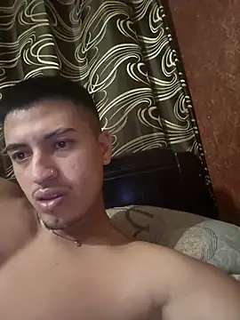 OmarCurtzOc online show from April 2026 11:33:02 PM