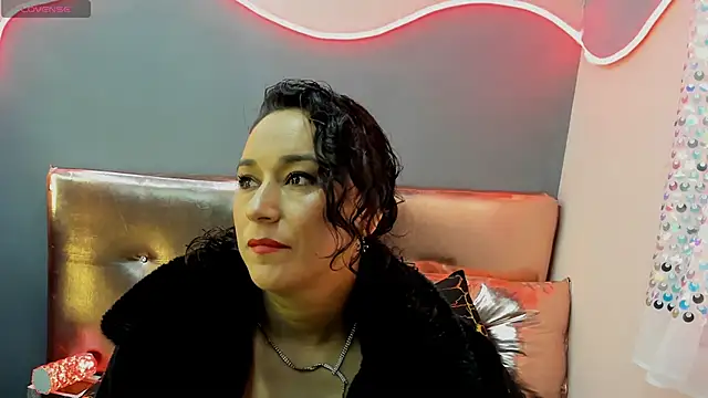Snapshot of Elizabeth_bennett chatting on May 2026 01:18:02 PM Elizabeth bennett online show from May 2026 01:18:02 PM