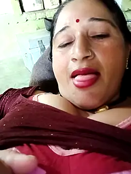 Snapshot of Haliya8 chatting on May 2026 06:52:01 AM Haliya8 online show from May 2026 06:52:01 AM
