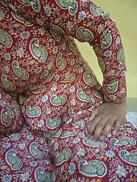 Seema yadav01 online show from May 2026 05:01:02 AM