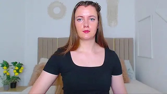 Snapshot of Cutie_blushh chatting on June 2026 06:40:02 AM Cutie blushh online show from June 2026 06:40:02 AM