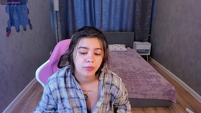 Trisha Moore online show from August 2026 01:20:01 AM