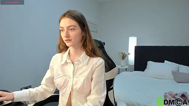 Snapshot of Valenora1 chatting on May 2026 11:28:02 AM Valenora1 online show from May 2026 11:28:02 AM