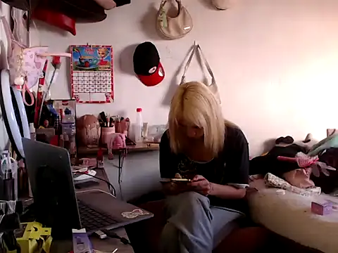 Snapshot of bunnyfoxxd chatting on July 2026 12:57:02 PM bunnyfoxxd online show from July 2026 12:57:02 PM