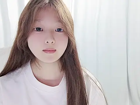Yangirl520 online show from June 2026 08:17:02 AM
