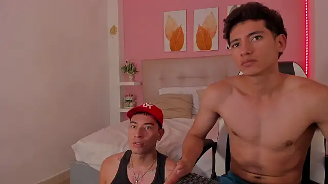 Snapshot of Alejo-and-Thiago chatting on May 2026 06:09:01 PM Alejo-and-Thiago online show from May 2026 06:09:01 PM
