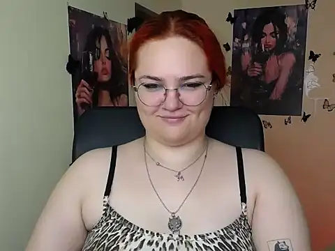 RinaRiii online show from July 2026 12:09:02 PM