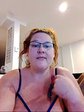 Snapshot of petitelionne1 chatting on May 2026 09:53:01 PM petitelionne1 online show from May 2026 09:53:01 PM