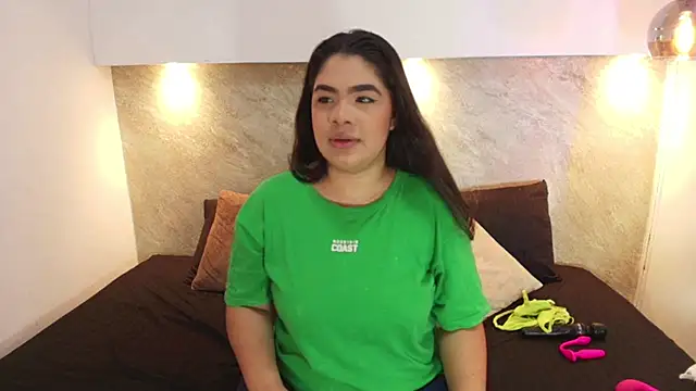 Snapshot of Emma__becket1 chatting on July 2026 05:35:01 AM Emma becket1 online show from July 2026 05:35:01 AM