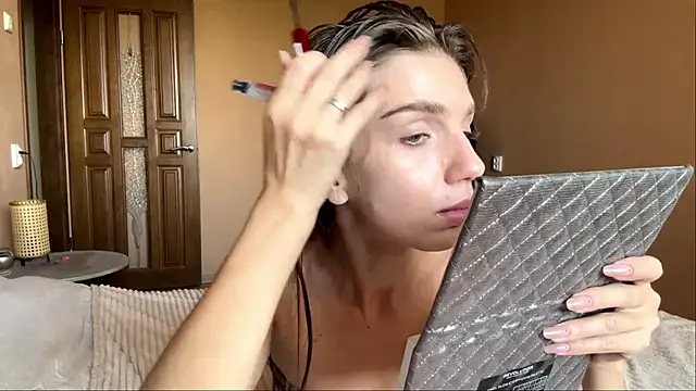 Snapshot of TrishIsaac chatting on July 2026 07:43:01 AM TrishIsaac online show from July 2026 07:43:01 AM