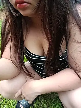 Snapshot of Lily_Henry chatting on June 2026 11:18:01 PM Lily Henry online show from June 2026 11:18:01 PM