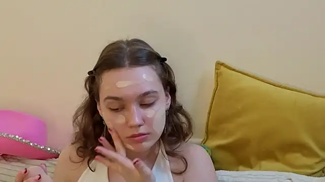 JolieDerringer online show from June 2026 07:51:01 AM