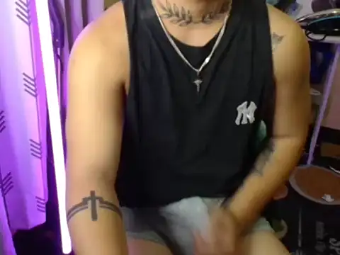 Snapshot of Ashtonfuckingboi chatting on July 2026 09:28:02 PM Ashtonfuckingboi online show from July 2026 09:28:02 PM