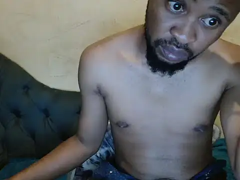 Snapshot of xxTroyX chatting on May 2026 09:33:01 PM xxTroyX online show from May 2026 09:33:01 PM