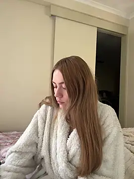 Snapshot of daisycollins chatting on July 2026 11:42:01 PM daisycollins online show from July 2026 11:42:01 PM