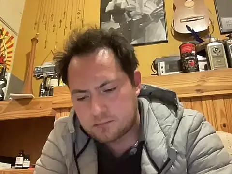 Snapshot of alecsgzz chatting on May 2026 07:02:02 AM alecsgzz online show from May 2026 07:02:02 AM