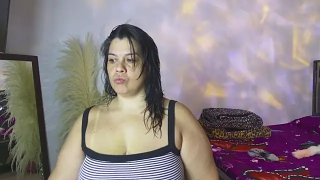 Snapshot of Martina_Foxy01 chatting on June 2026 01:03:01 PM Martina Foxy01 online show from June 2026 01:03:01 PM