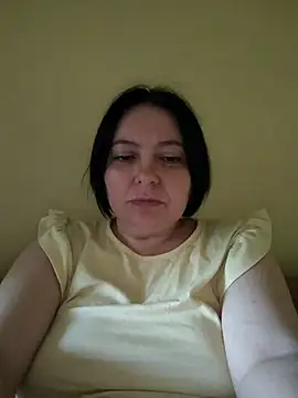 EmmaEmmy40 online show from May 2026 04:04:02 PM