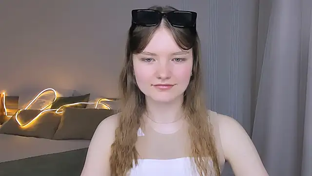 LookEva online show from May 2026 03:22:02 AM