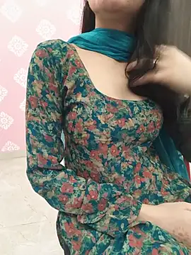 Snapshot of zoya_baby_ chatting on July 2026 04:13:01 PM zoya baby online show from July 2026 04:13:01 PM