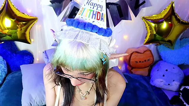 Snapshot of _HoshiMiuu_ chatting on June 2026 04:11:01 PM HoshiMiuu online show from June 2026 04:11:01 PM