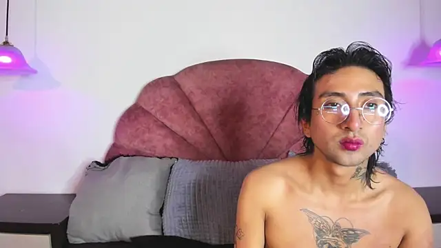 Snapshot of Eclipse_TeenBoy66 chatting on May 2026 11:50:01 AM Eclipse TeenBoy66 online show from May 2026 11:50:01 AM