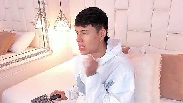 JacobFerrer online show from June 2026 05:39:01 PM