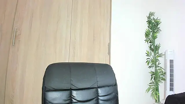 Snapshot of keily_milk chatting on May 2026 05:34:02 PM keily milk online show from May 2026 05:34:02 PM