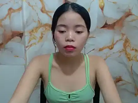 Snapshot of Sweet_Sarah69 chatting on May 2026 12:44:02 PM Sweet Sarah69 online show from May 2026 12:44:02 PM