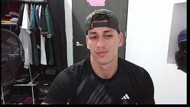 RaulRico online show from May 2026 11:32:02 PM
