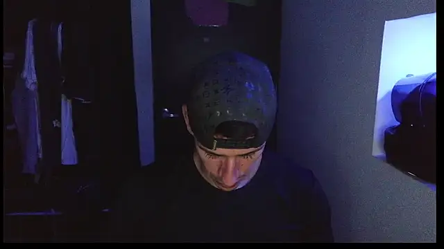 RaulRico online show from May 2026 03:47:01 AM