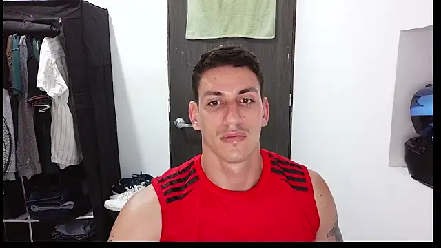 Snapshot of RaulRico chatting on May 2026 05:50:02 PM RaulRico online show from May 2026 05:50:02 PM